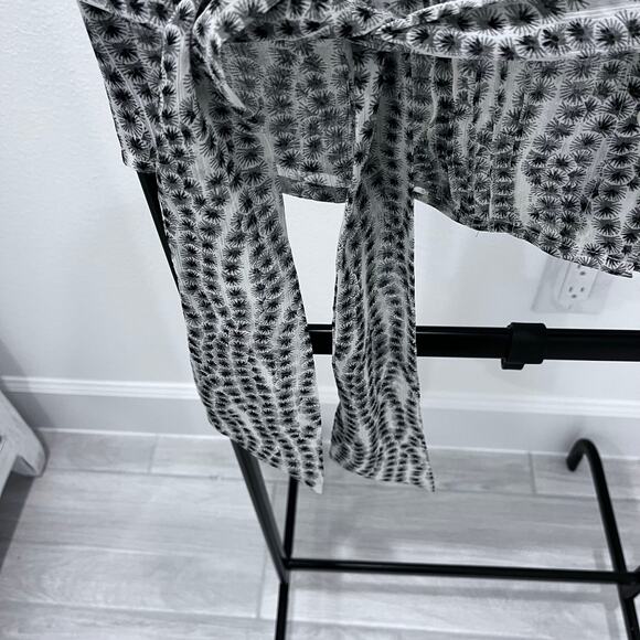 Y2K Guess Los Angeles Women's XS Sheer Sleeveless Blouse Black White With Sash - Picture 3 of 5